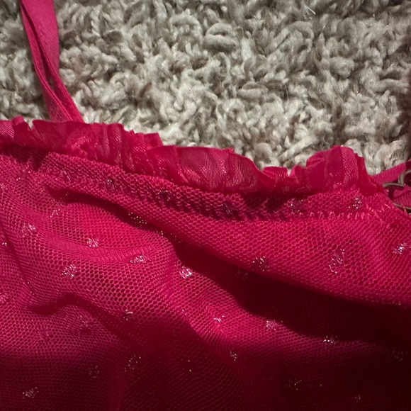 Colsie Shimmer Mesh Keyhole Bralette - Picture 3 of 5